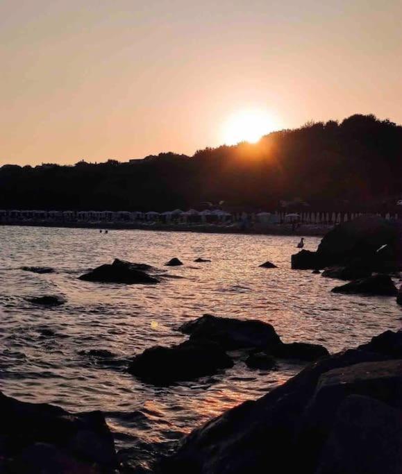 Ross Holiday Home Burgas Esterno foto