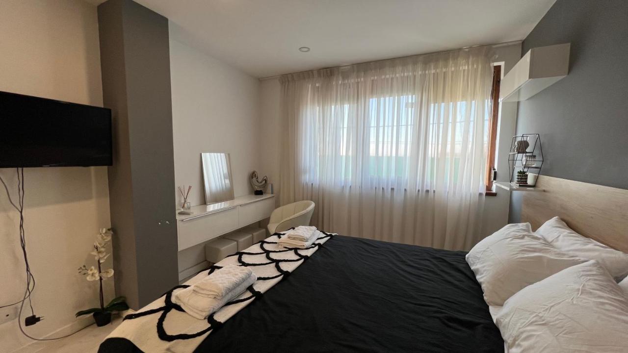 Ross Holiday Home Burgas Esterno foto